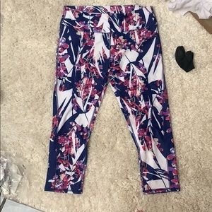 Fabletics crop leggings